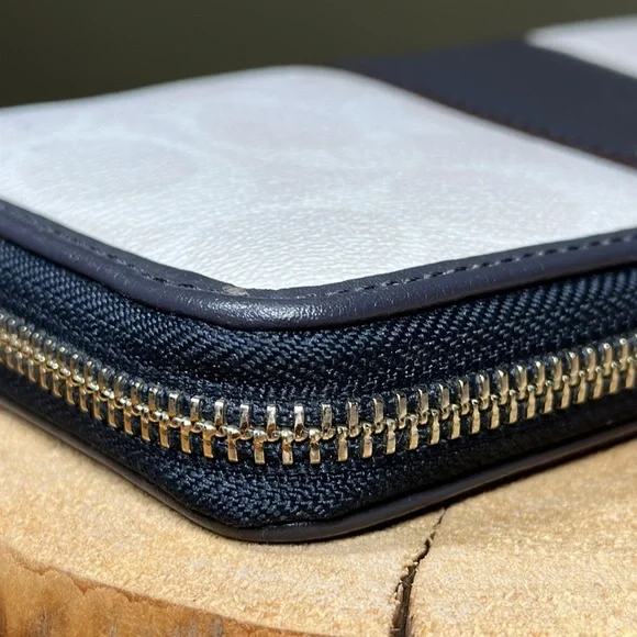 COACH Accordion Zip Wallet In Signature Canvas - Picture 8 of 16